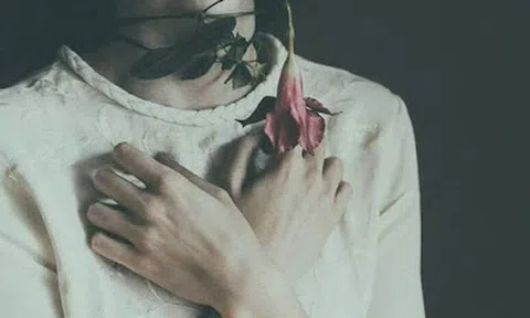 Phụ nữ lớn lên từ những nỗi buồn là người phụ nữ mạnh mẽ nhất